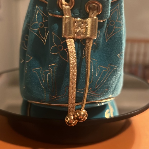 LOUIS VUITTON Limited Edition Monogram Theda PM Turquoise Suede - Picture 6 of 14